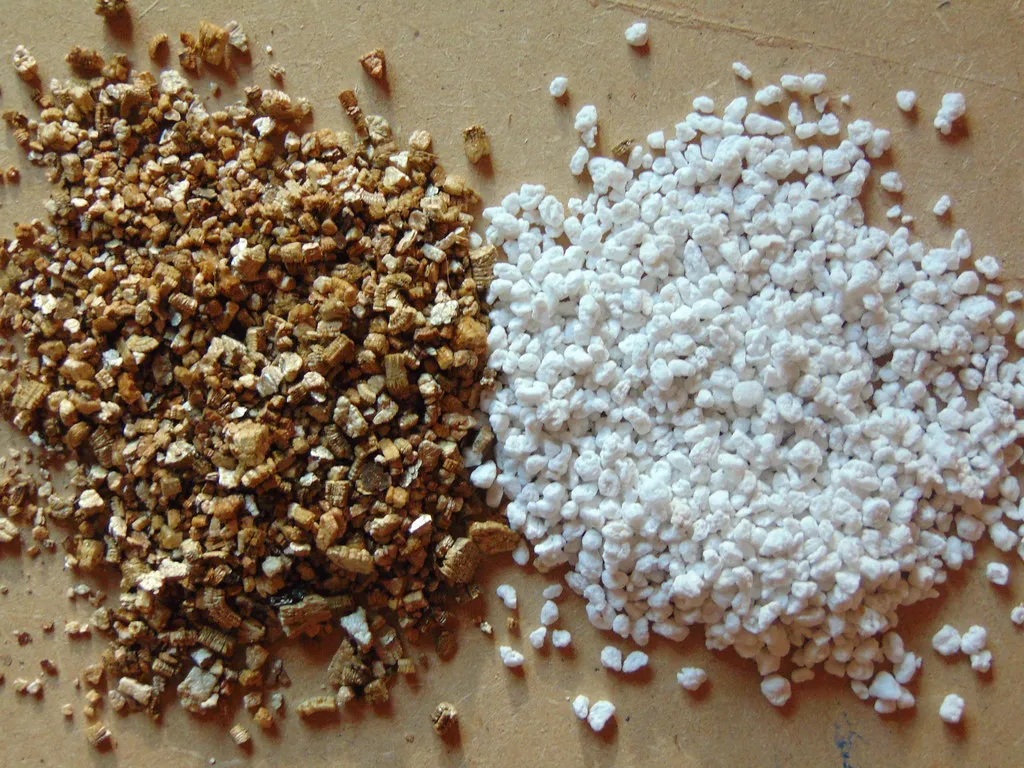 PERLITE - VERMICULITE